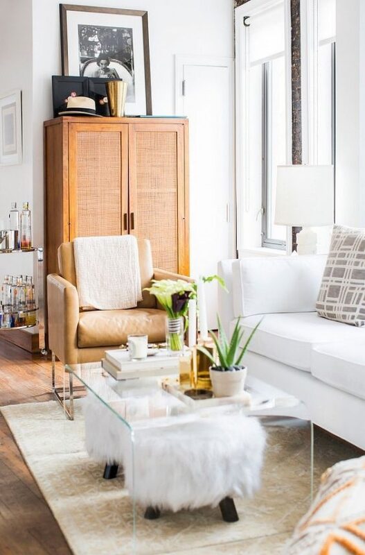 Acrylic Furniture That Warms Up Any Room — Not Just for Minimalists 9 p40966242