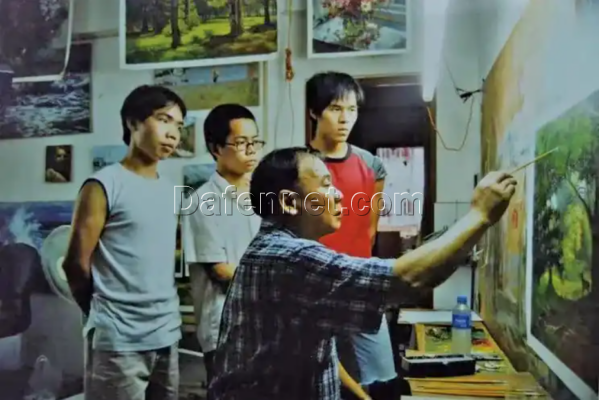 Wie Chinas “Ölmalerei-Dorf” jede globale Krise überlebte - und eine $80M-Industrie aufbaute Ölgemälde von Dafen Oil Painting Village Studio